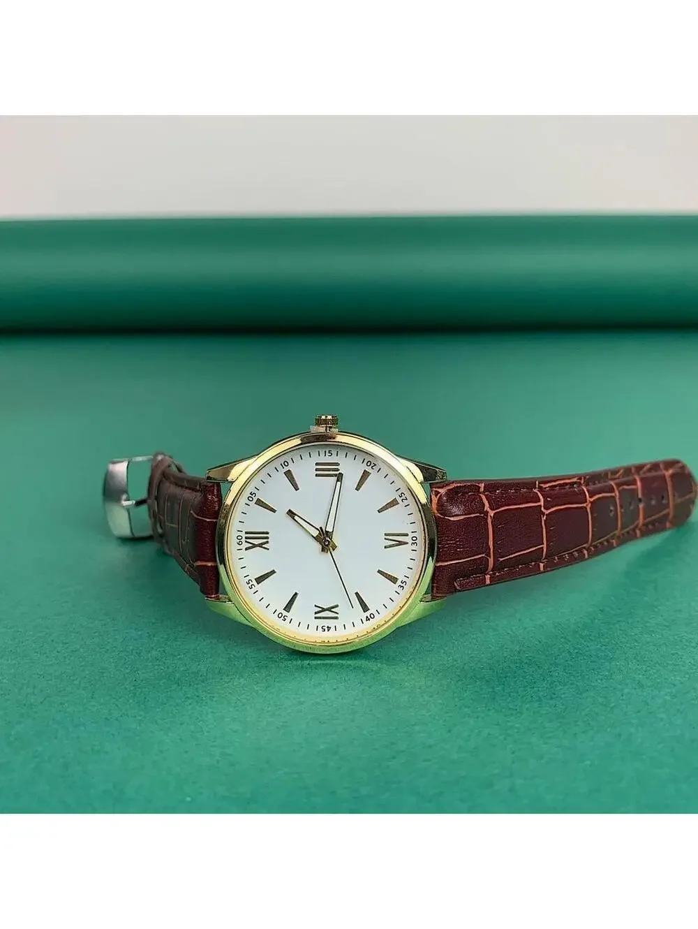Vintage Minimalist Brown Gold Leather Essential Watch 9 Inch Unisex